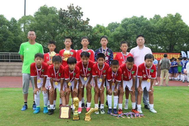 赵继伟13+7辽宁险胜天津 浙江6人上双胜上海